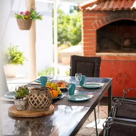 Villa House Arkulin By Guide Gruda