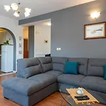 House Arkulin By Guide * Gruda