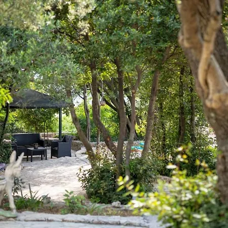 House Arkulin By Guide Villa *