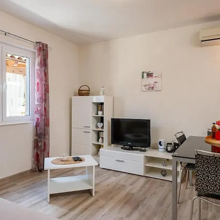 Villa House Arkulin By Guide *