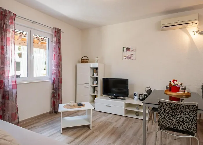 Villa House Arkulin By Guide *